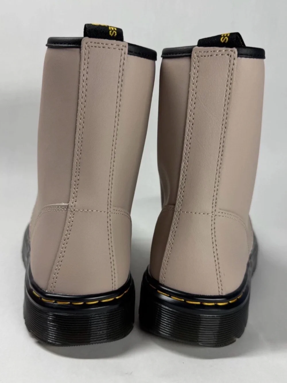 Dr. Martens Zavala vintage beige Lace-Up Leather Boots - Picture 5 of 5